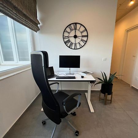 Seaside Luxury In Pembroke St Julians Apartman Kültér fotó