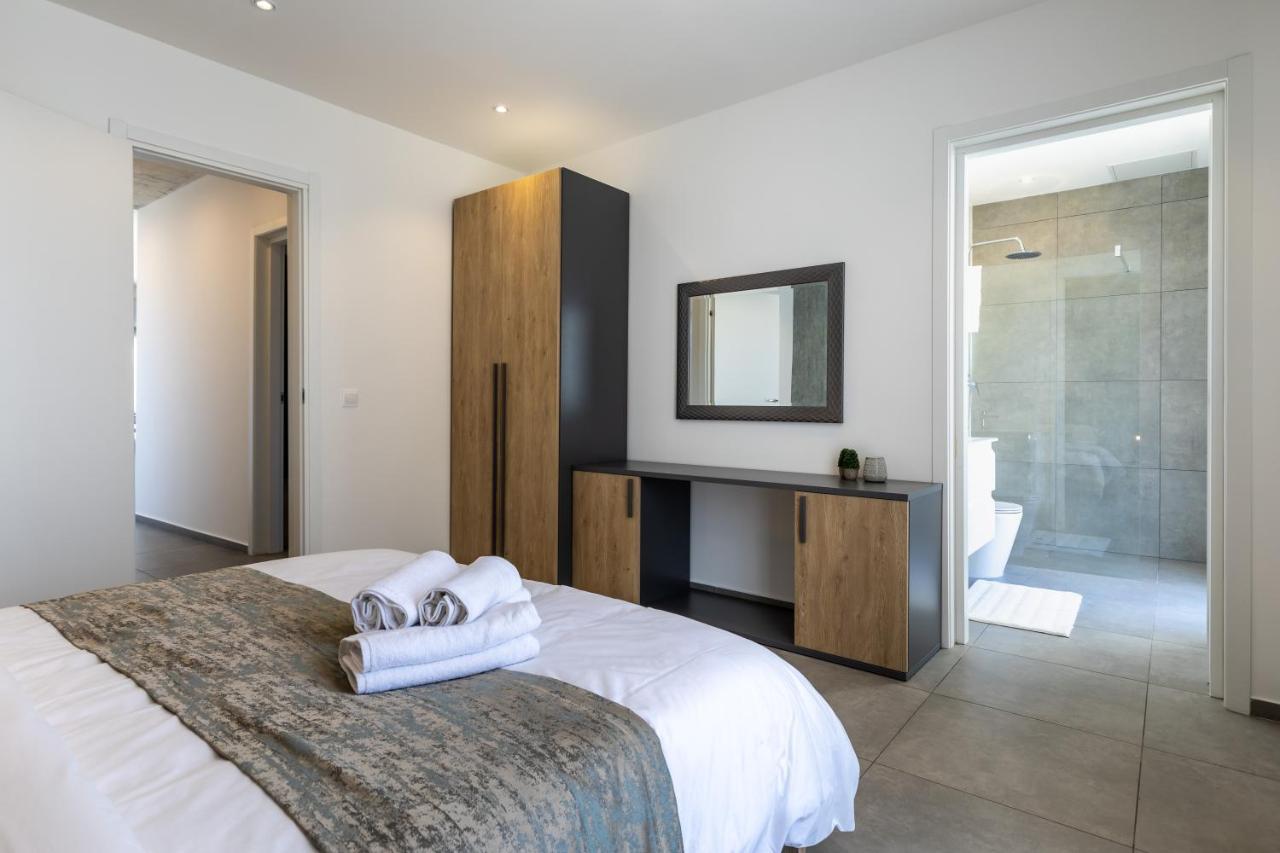 Seaside Luxury In Pembroke St Julians Apartman Kültér fotó